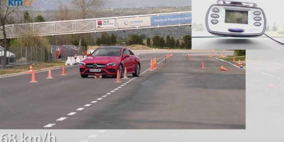 Vì sao Mercedes-Benz CLA 2020 khó điều khiển khi đánh lái gấp ở tốc độ cao?