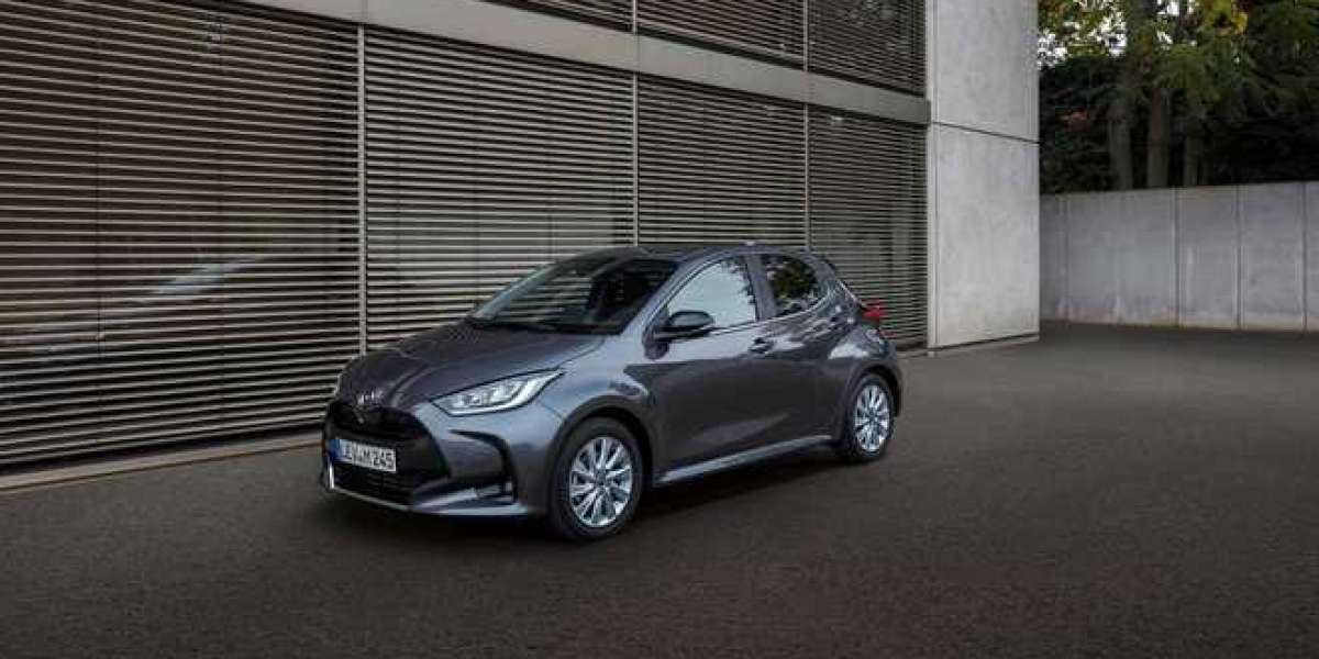 Mazda2 ra mắt, vay mượn thiết kế của Toyota Yaris Hybrid