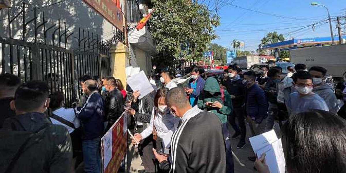 Sau một ngày giảm phí, gần 12.000 ôtô đăng ký trước bạ