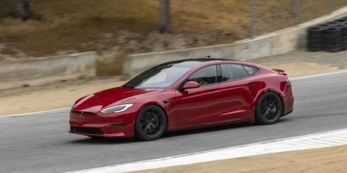 Doanh số Tesla tăng trưởng kỷ lục bất chấp khó khăn chung của ngành ô tô toàn cầu