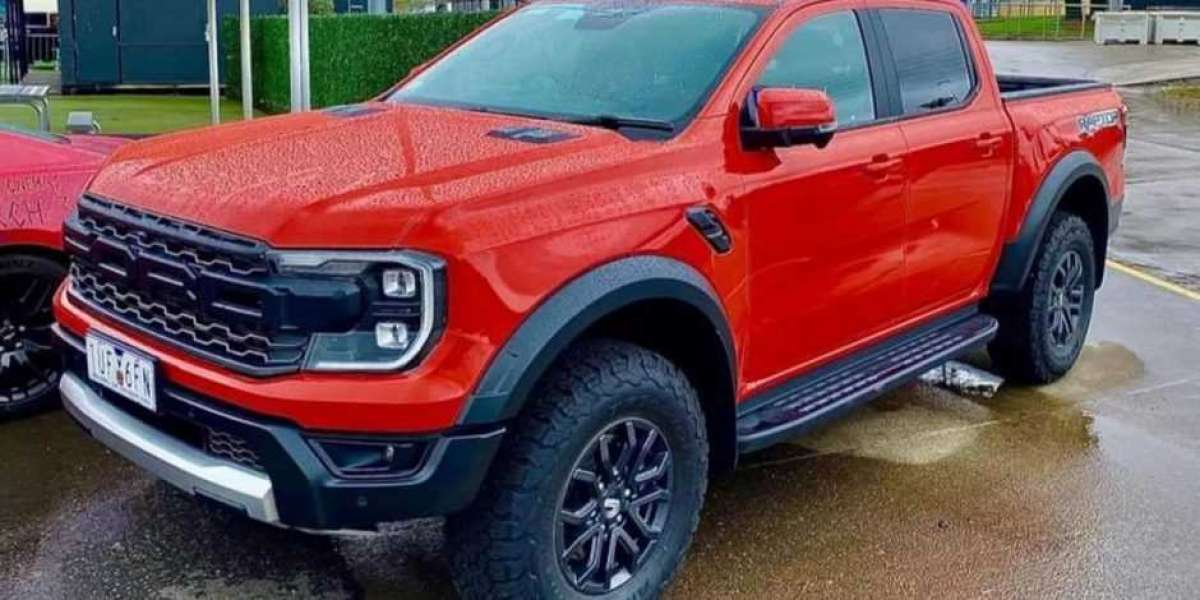 Ảnh thực tế Ford Ranger Raptor 2022 phiên bản V6 3.0L: Mạnh mẽ và bảnh bao không kém F-150 Raptor!