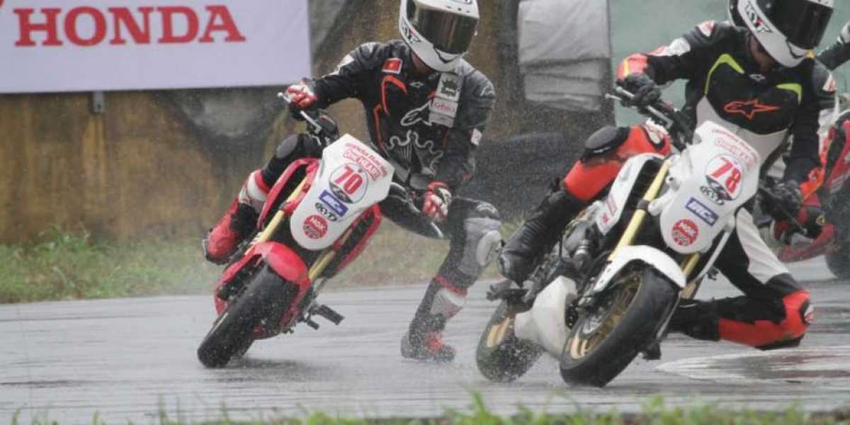 VMRC 2019 chặng 4: Bọt mưa quyện khói đua