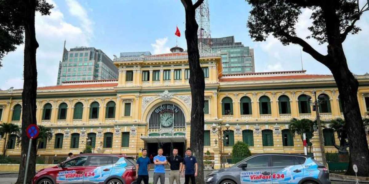 Nhân xăng lên 30 ngàn, kể chuyện xuyên Việt bằng xe điện VFe34