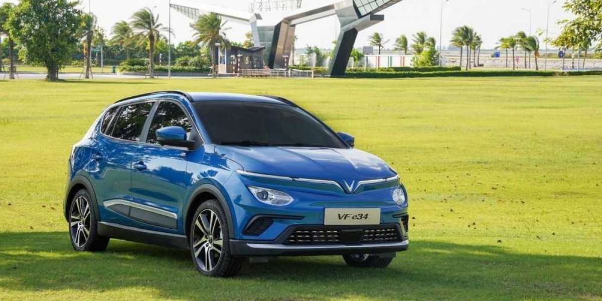 VinFast VF e34 xuất hiện trên đường phố Đồng Nai với biển tạm