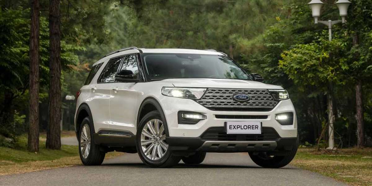 Ford Explorer 2022 bị chênh giá tại đại lý