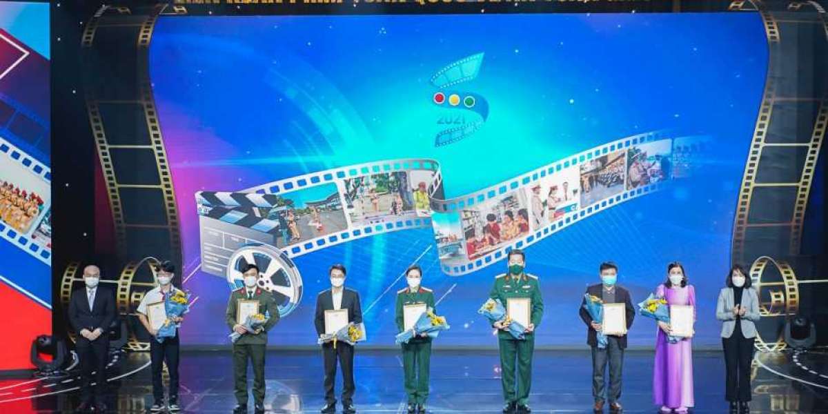 Trao giải Liên hoan phim toàn quốc về An toàn giao thông năm 2021