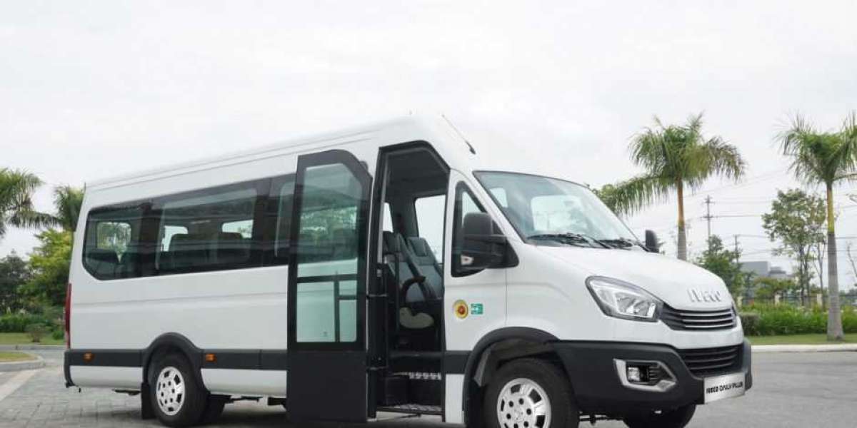 THACO giới thiệu chiếc Mini Bus mới mang thương hiệu IVECO DAILY
