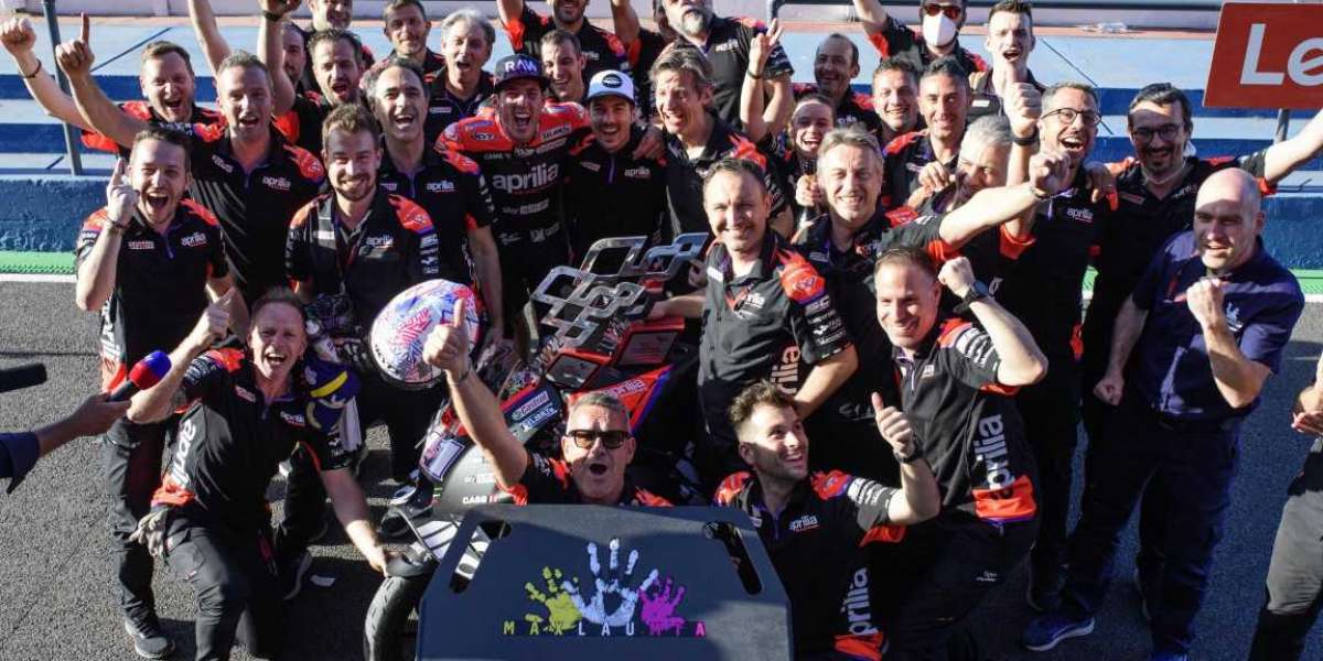 Aprilia chinh phục chặng đua ở Argentina, đánh dấu chiến thắng đầu tiên trong lịch sử MotoGP