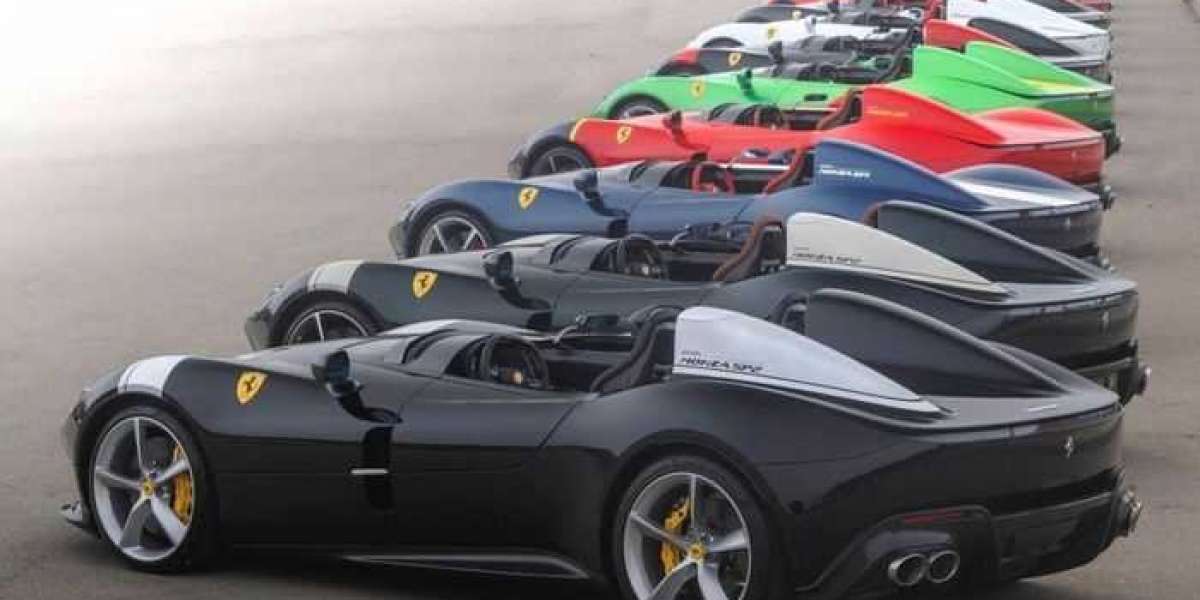 Hơn 30 chiếc Ferrari Monza tụ hội tại tuần lễ siêu xe Monterey 2021
