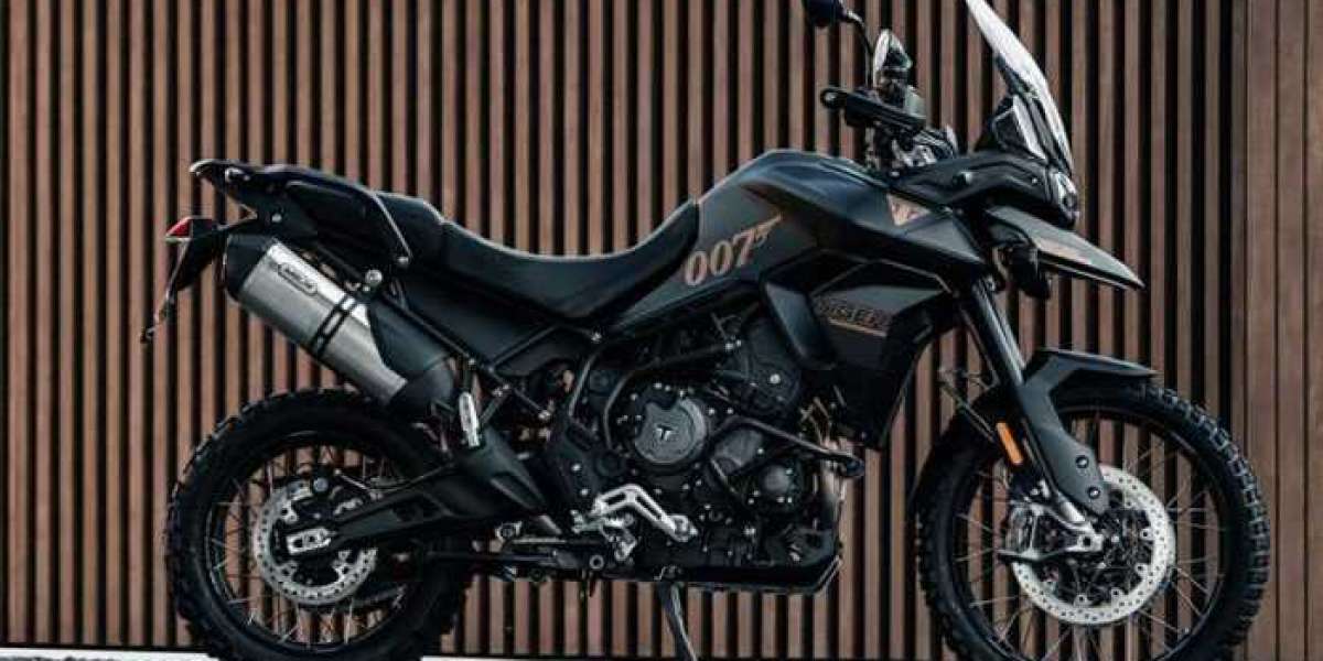 Triumph ra mắt mẫu mô tô bản đặc biệt về điệp viên 007