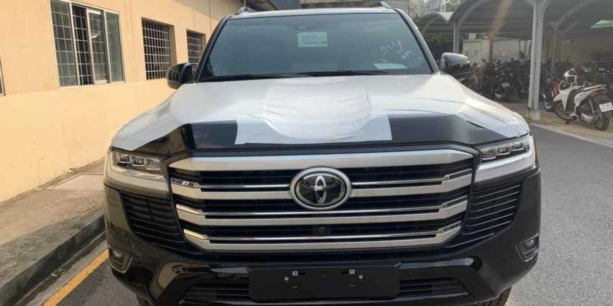 Ảnh thực tế Toyota Land Cruiser 2022 đầu tiên về Việt Nam