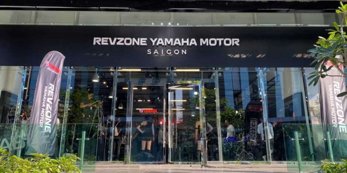 Ghé thăm Revzone Yamaha Motor – showroom motor chính hãng đầu tiên của Yamaha Việt Nam