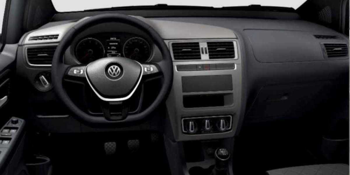 Volkswagen Fox bỏ màn hình vì thiếu chip