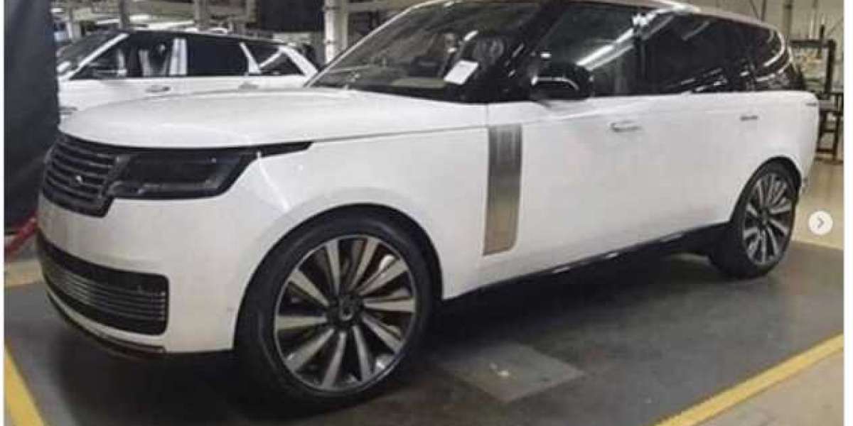 Range Rover 2022 lộ ảnh thực tế trước giờ G