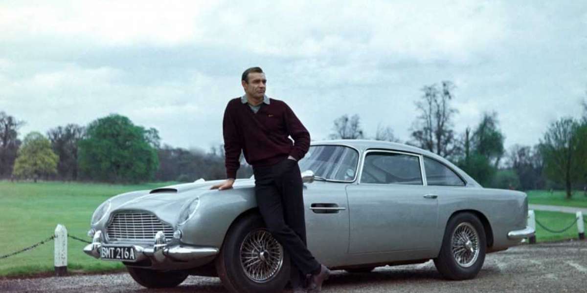 Những siêu xe Aston Martin gắn liền với Điệp viên 007 qua các thời kỳ