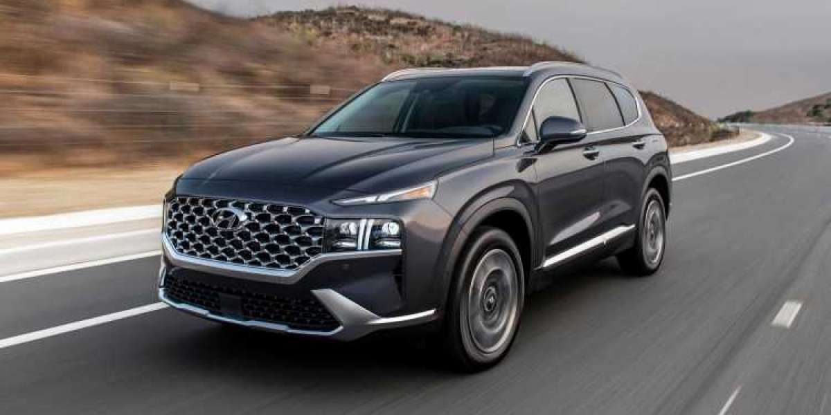 Hyundai Santa Fe đắt hàng sau nửa tháng ra mắt phiên bản mới