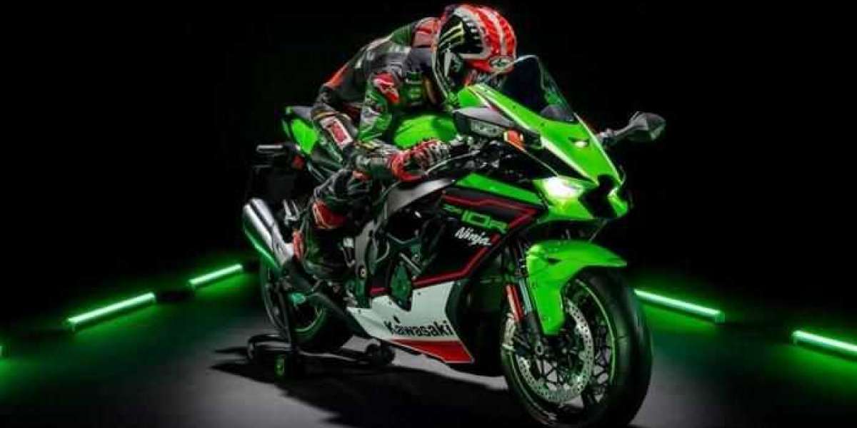 Kawasaki Ninja ZX-10R 2021 lên kệ Việt, giá bán từ 729 triệu đồng
