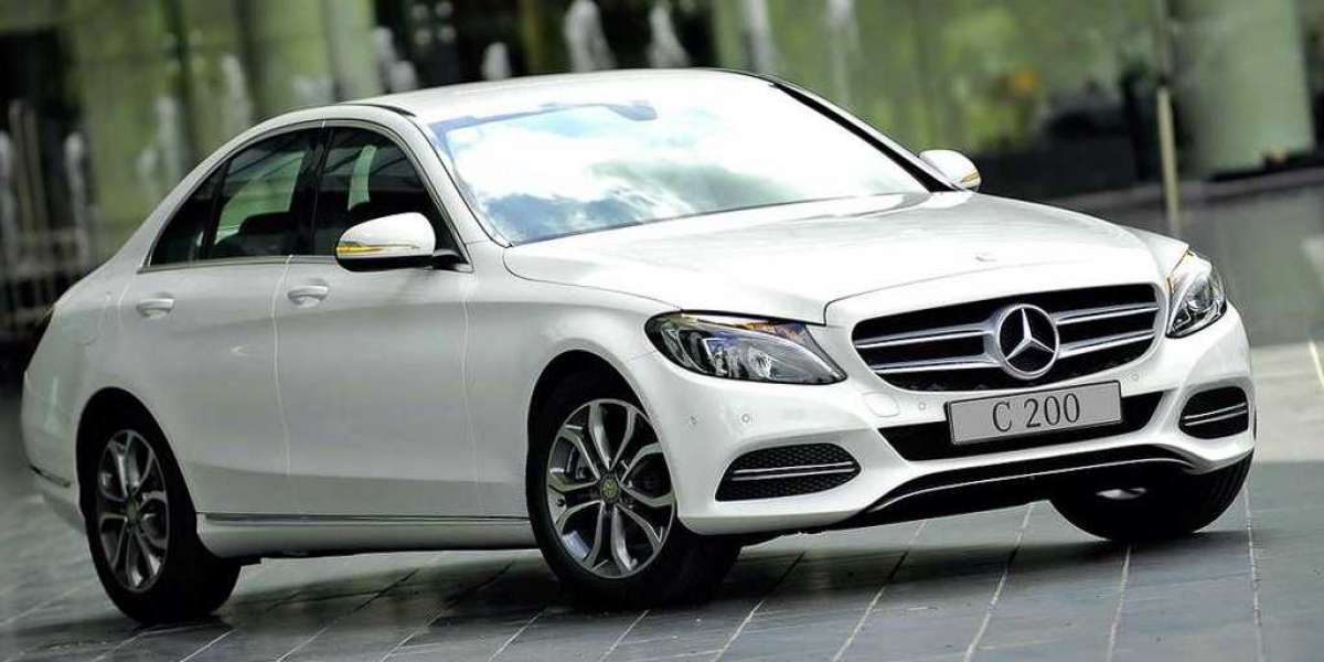 Mercedes-Benz C200 lắp ráp bị triệu hồi tại Việt Nam