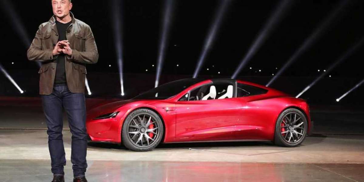 Tesla Roadster lại lỡ hẹn khách hàng đến năm 2023
