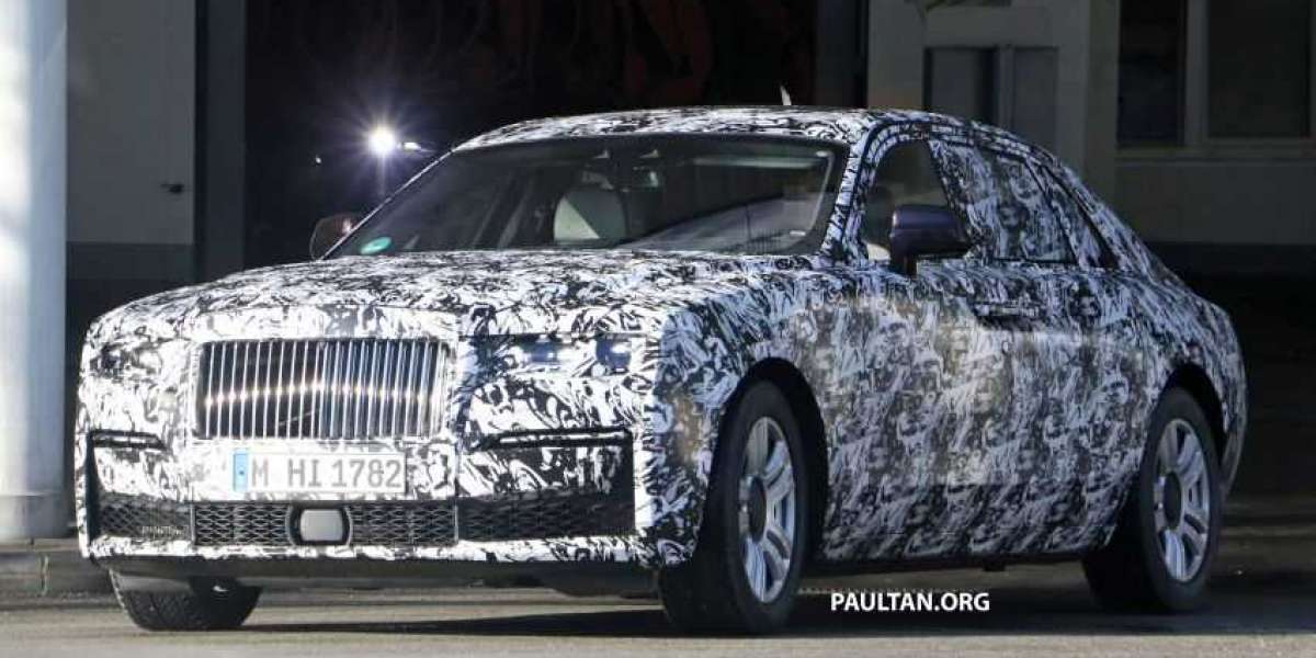 Rolls-Royce Ghost 2021 lộ diện trên đường chạy thử