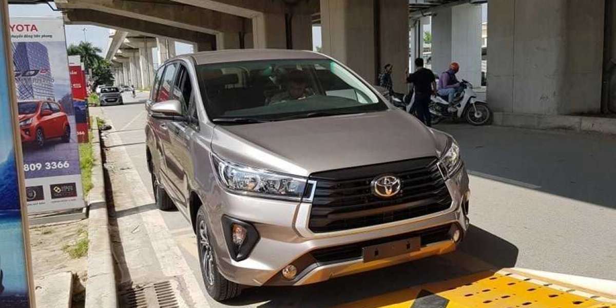 Những hình ảnh đầu tiên của Toyota Innova 2020 tại đại lý