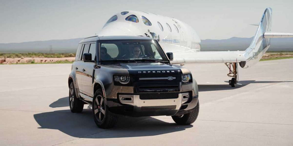 Land Rover hỗ trợ Virgin Galactic trong chuyến bay đầu tiên ra ngoài không gian