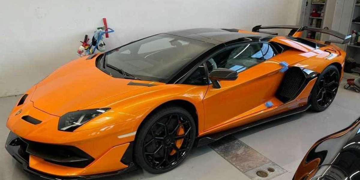 Việt Nam chuẩn bị có thêm siêu xe mui trần Lamborghini Aventador SVJ