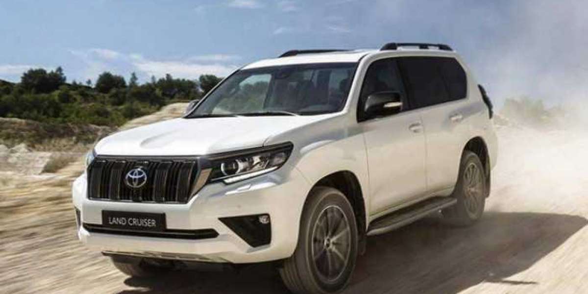 Toyota Land Cruiser Prado 2021 hé lộ giá bán tại Việt Nam