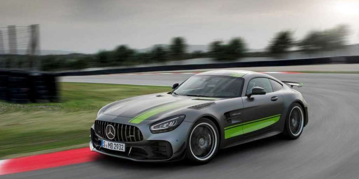 Mercedes-Benz dừng phân phối hàng loạt mẫu xe tại Việt Nam