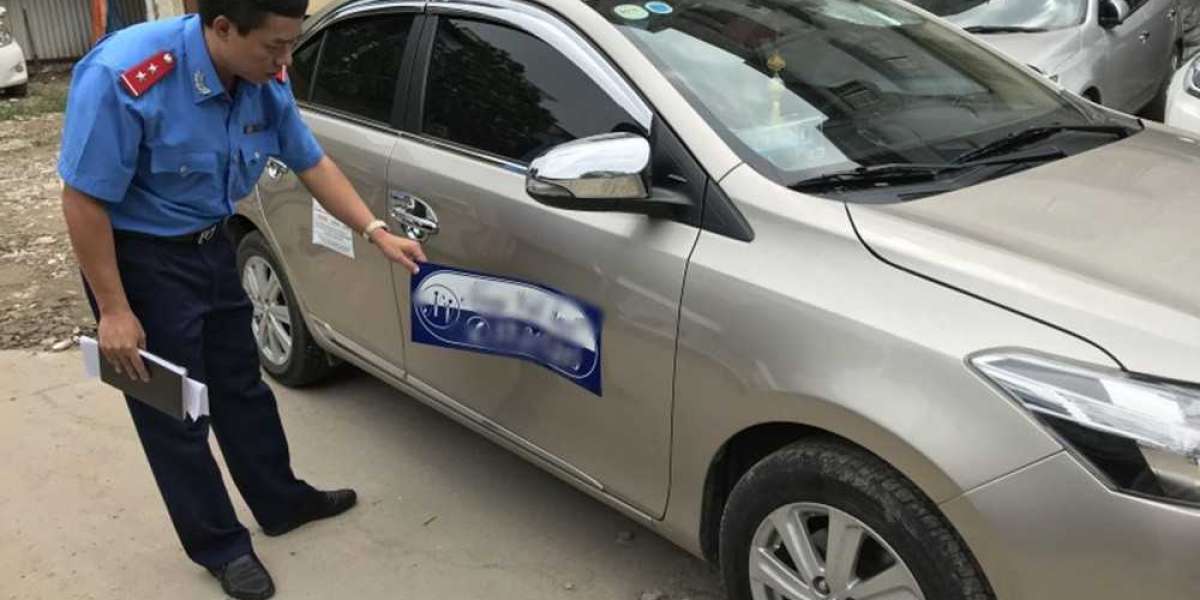 Từ ngày 1/9, xe taxi có niên hạn sử dụng không quá 12 năm và phải dưới 9 chỗ