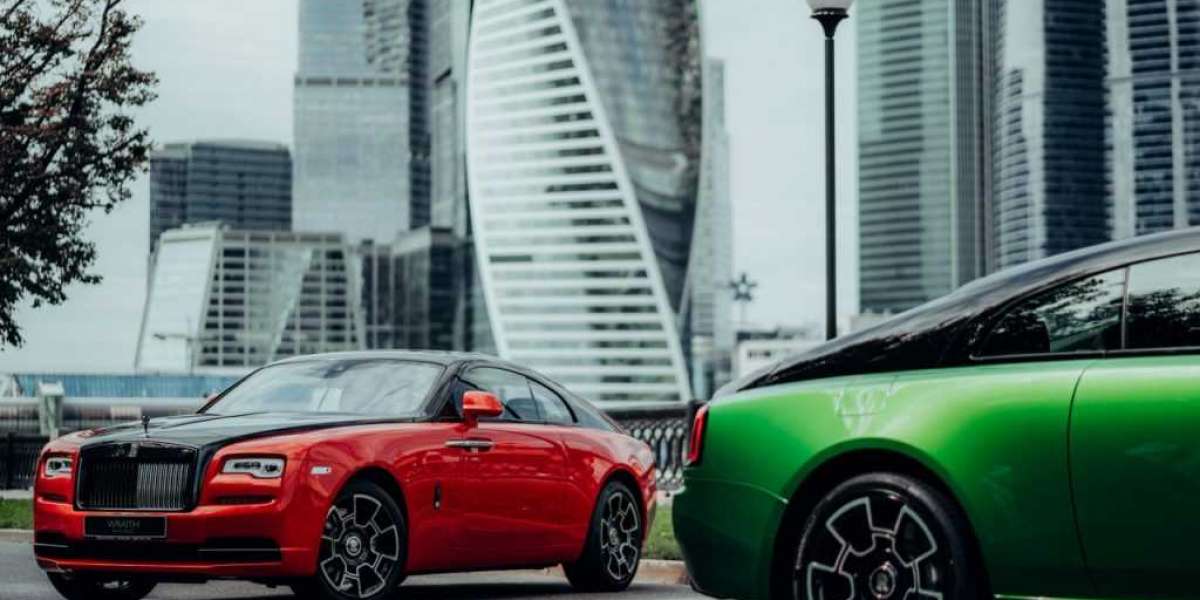 Rolls-Royce tung bộ sưu tập Wraith Black & Bright với ngoại hình bắt mắt