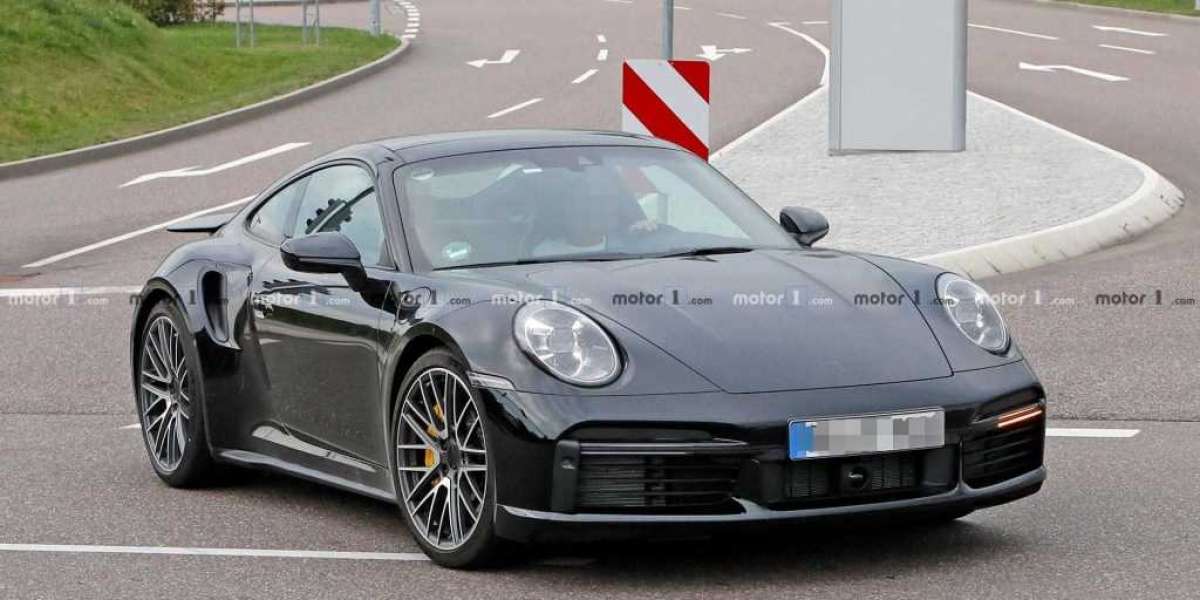 Porsche 911 Turbo phiên bản mới lộ diện hoàn toàn trên đường chạy thử