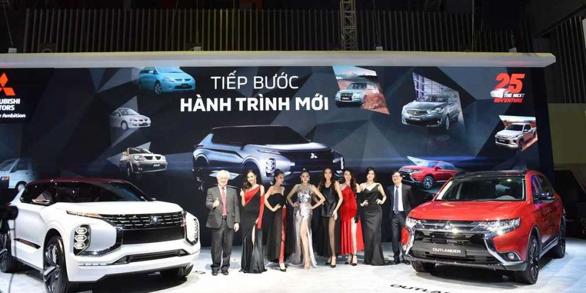 Khu trưng bày của Mitsubishi “độc, lạ” với mẫu concept GT-PHEV