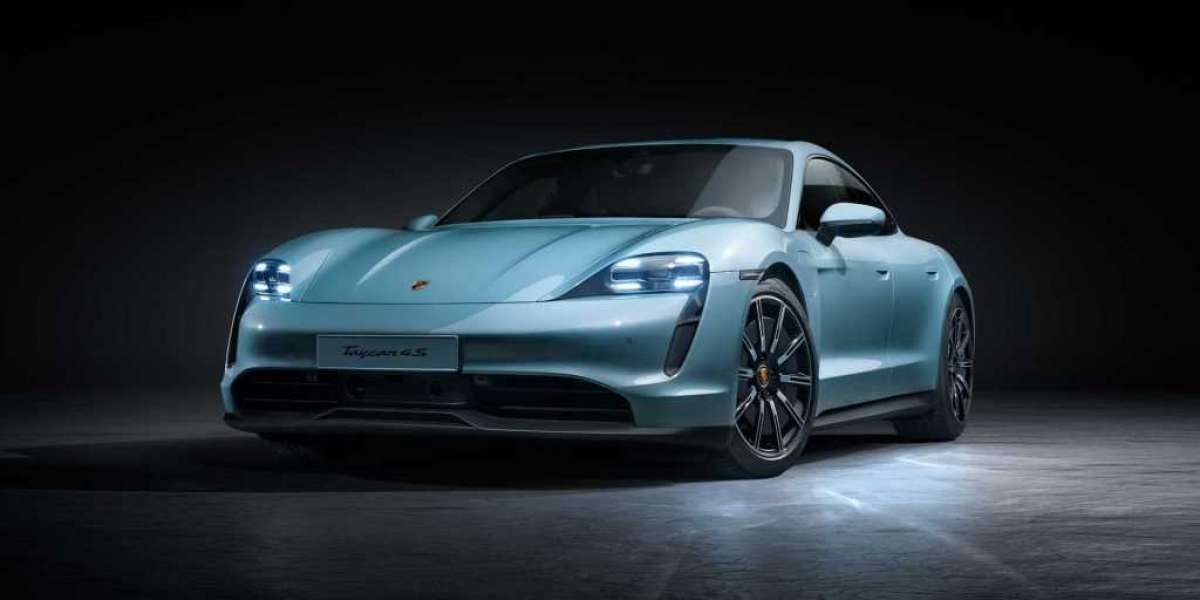 Porsche giới thiệu phiên bản “giá rẻ” của Taycan