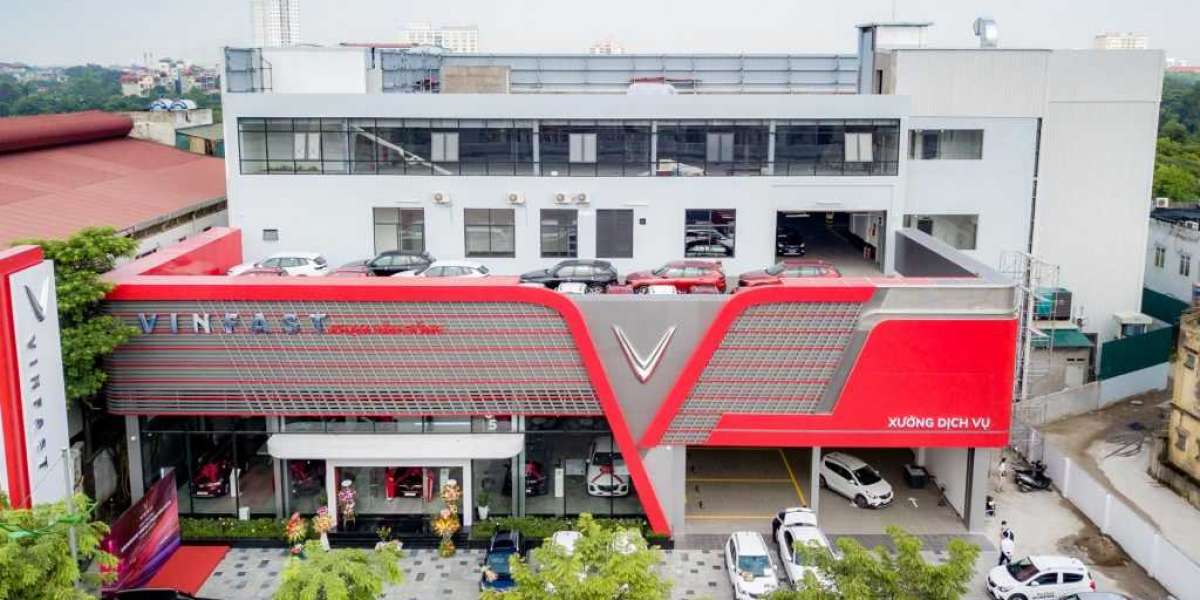 VinFast khai trương đại lý mới rộng 5.000m2 tại Hà Nội