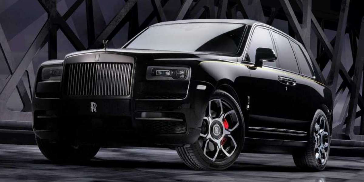 Rolls-Royce Cullinan phiên bản Black Badge trình làng