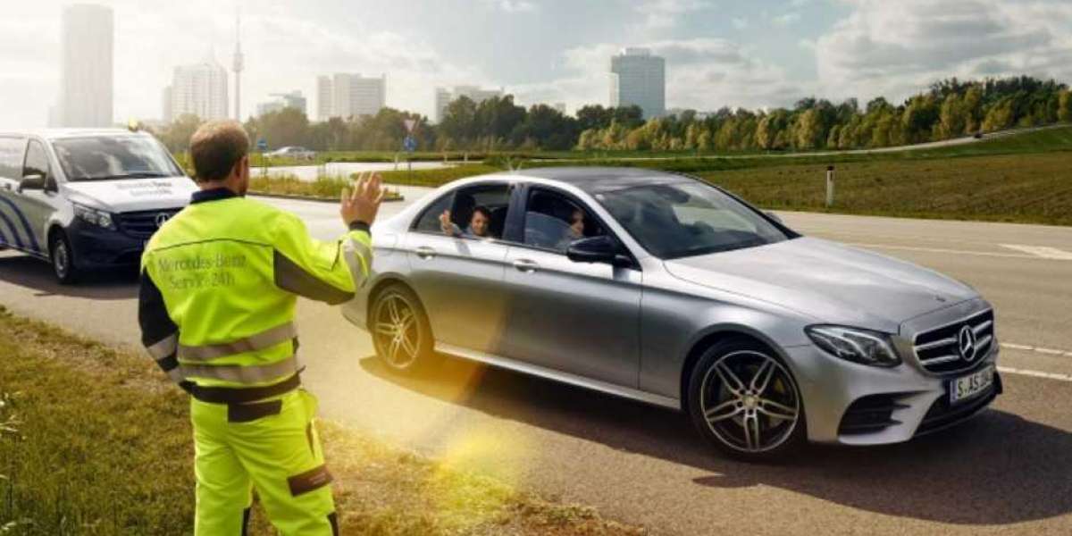 Chủ xe Mercedes-Benz tại Việt Nam được hỗ trợ 24/7