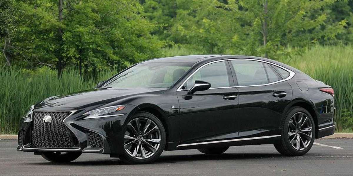 Lexus LS500 bị triệu hồi tại Việt Nam do lỗi lốp xe