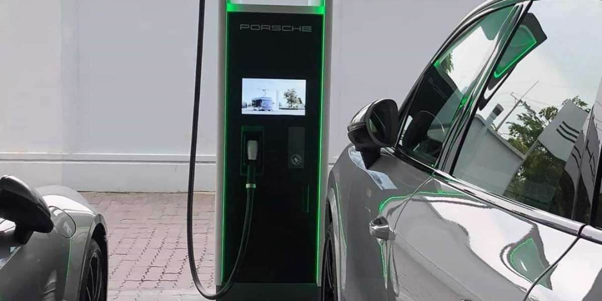 Porsche trang bị trạm sạc xe điện công suất cao tại Sài Gòn