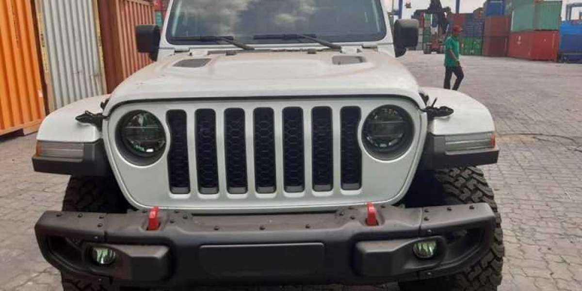 Bán tải “hàng độc” Jeep Gladiator 2020 đầu tiên về Việt Nam