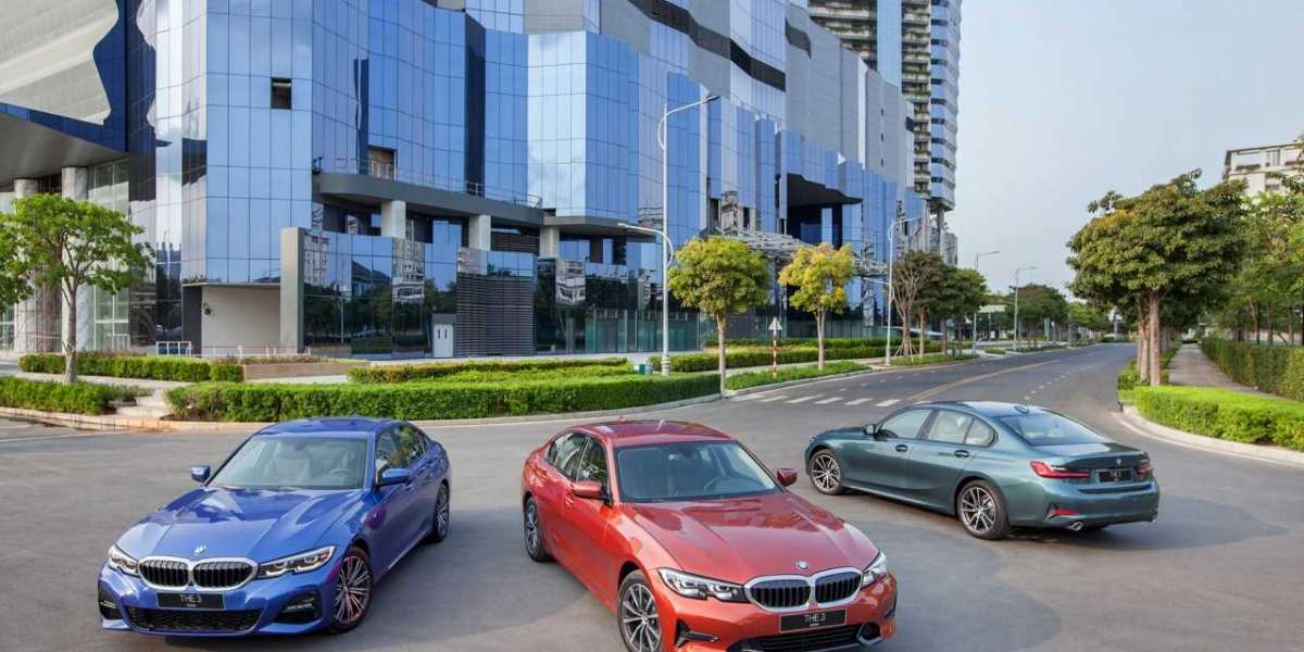 Chọn BMW 3-Series mới ra mắt hay Mercedes C-Class?