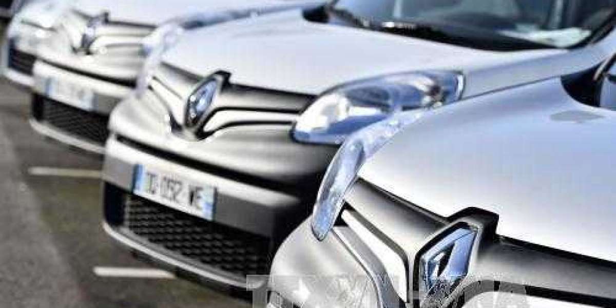Renault đối diện nguy cơ bị xóa sổ tại Pháp