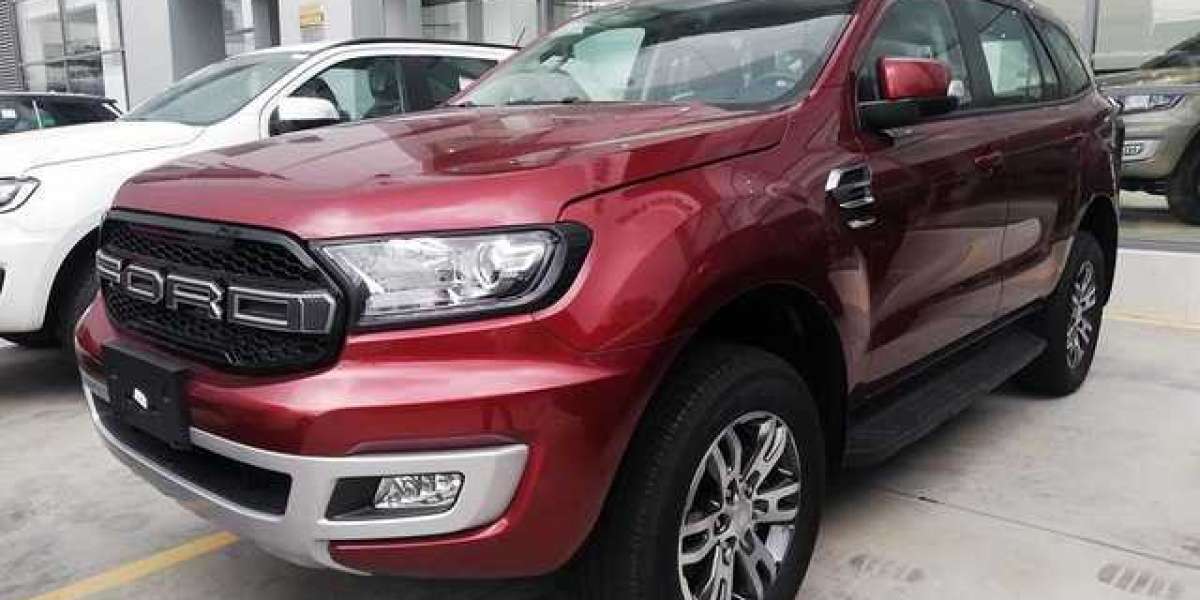 Ford Ranger và Everest giảm giá hơn 100 triệu đồng để đẩy hàng tồn