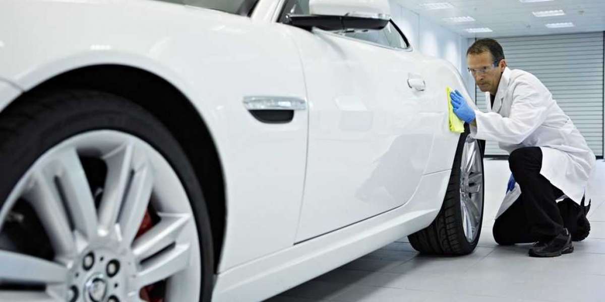 Jaguar Land Rover Việt Nam kiểm tra xe miễn phí, ưu đãi 20% giá dịch vụ và phụ tùng cho khách hàng