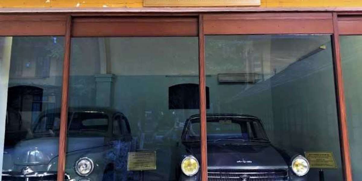 Những chiếc ô tô đã từng được phục vụ Chủ tịch Hồ Chí Minh