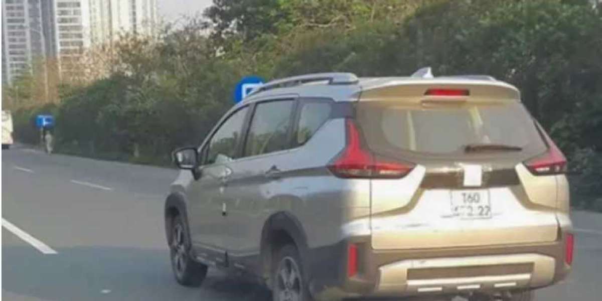Bắt gặp Mitsubishi Xpander Cross trên đường phố Hà Nội