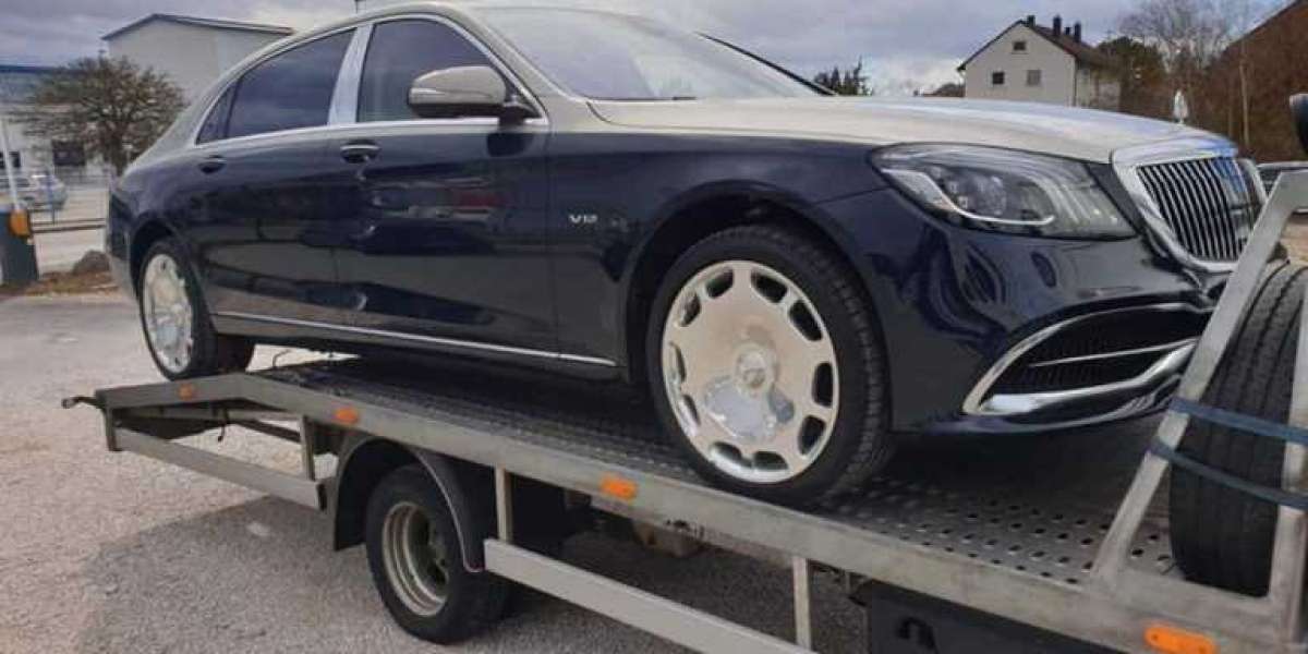 Mercedes-Maybach S650 2019 ngoại thất hai tông màu chuẩn bị cập cảng Việt Nam