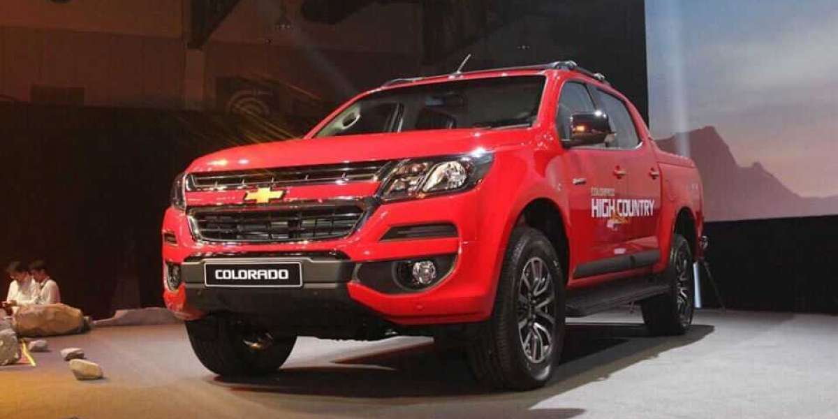 Giá Chevrolet Colorado giảm sập sàn