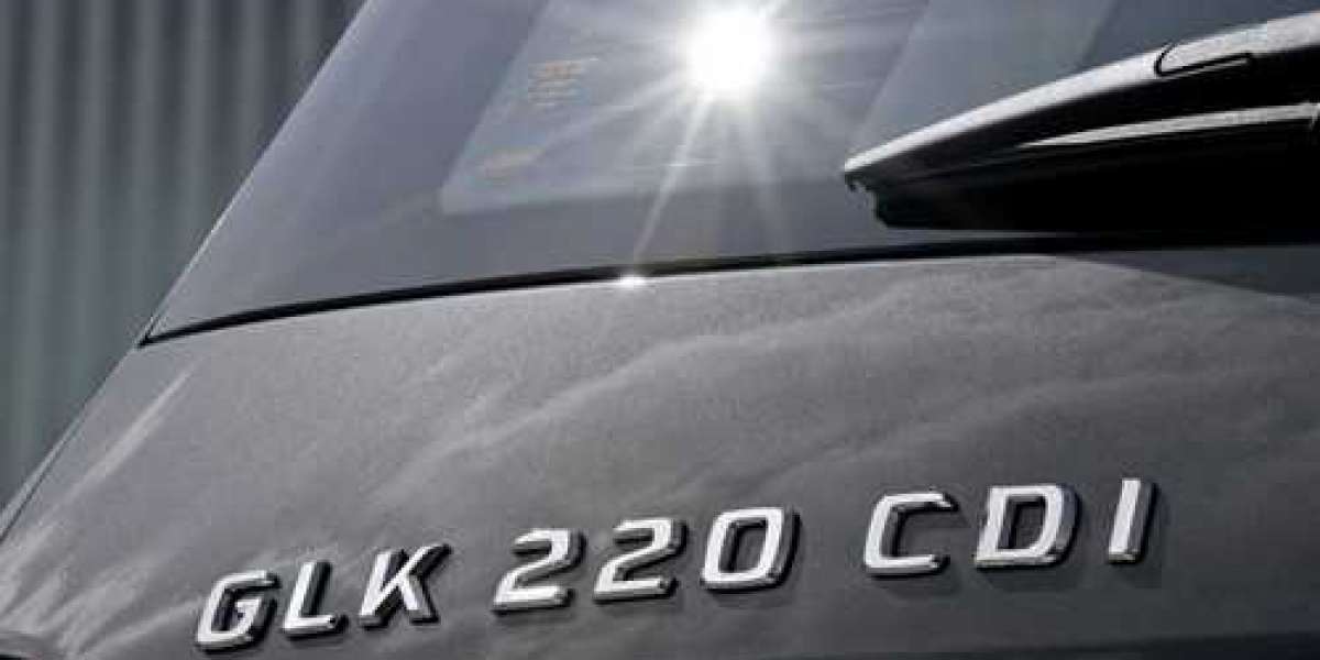 Mercedes triệu hồi 60.000 xe GLK 2020 sau cáo buộc gian lận khí thải