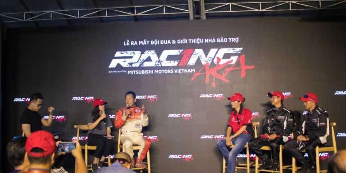 Mitsubishi Motors trở thành nhà bảo trợ chính cho đội đua off-road “Racing AKA”